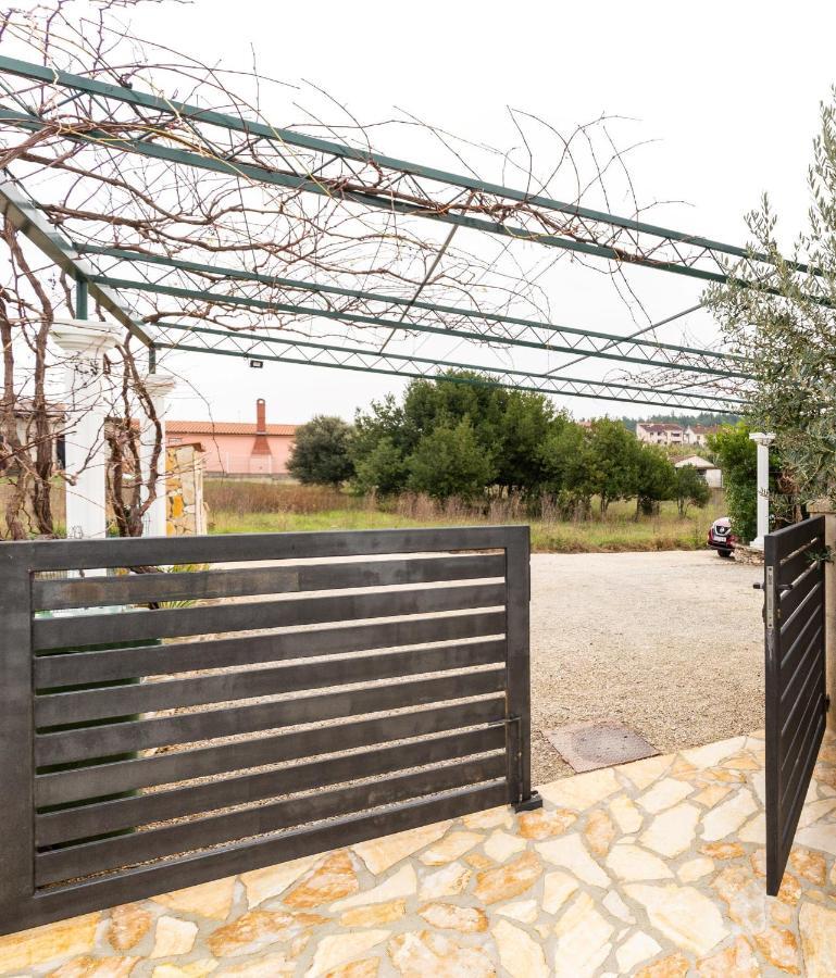 Holiday Home Bukovac PUY Eksteriør bilde