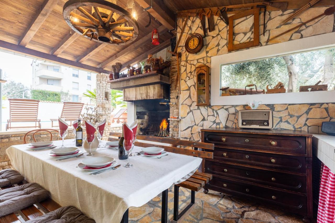 Holiday Home Bukovac PUY Eksteriør bilde